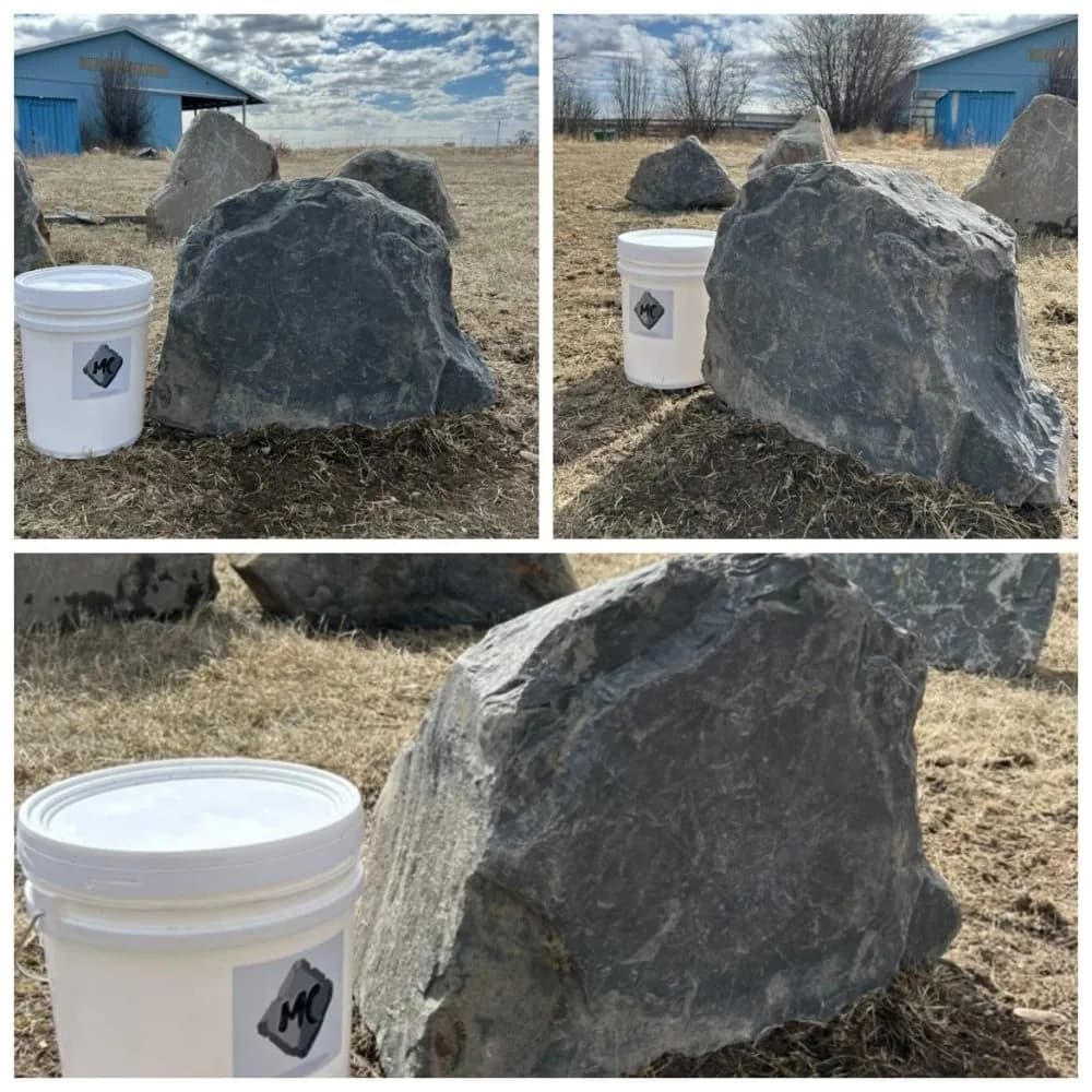 Landmark rock · Rundle Boulder